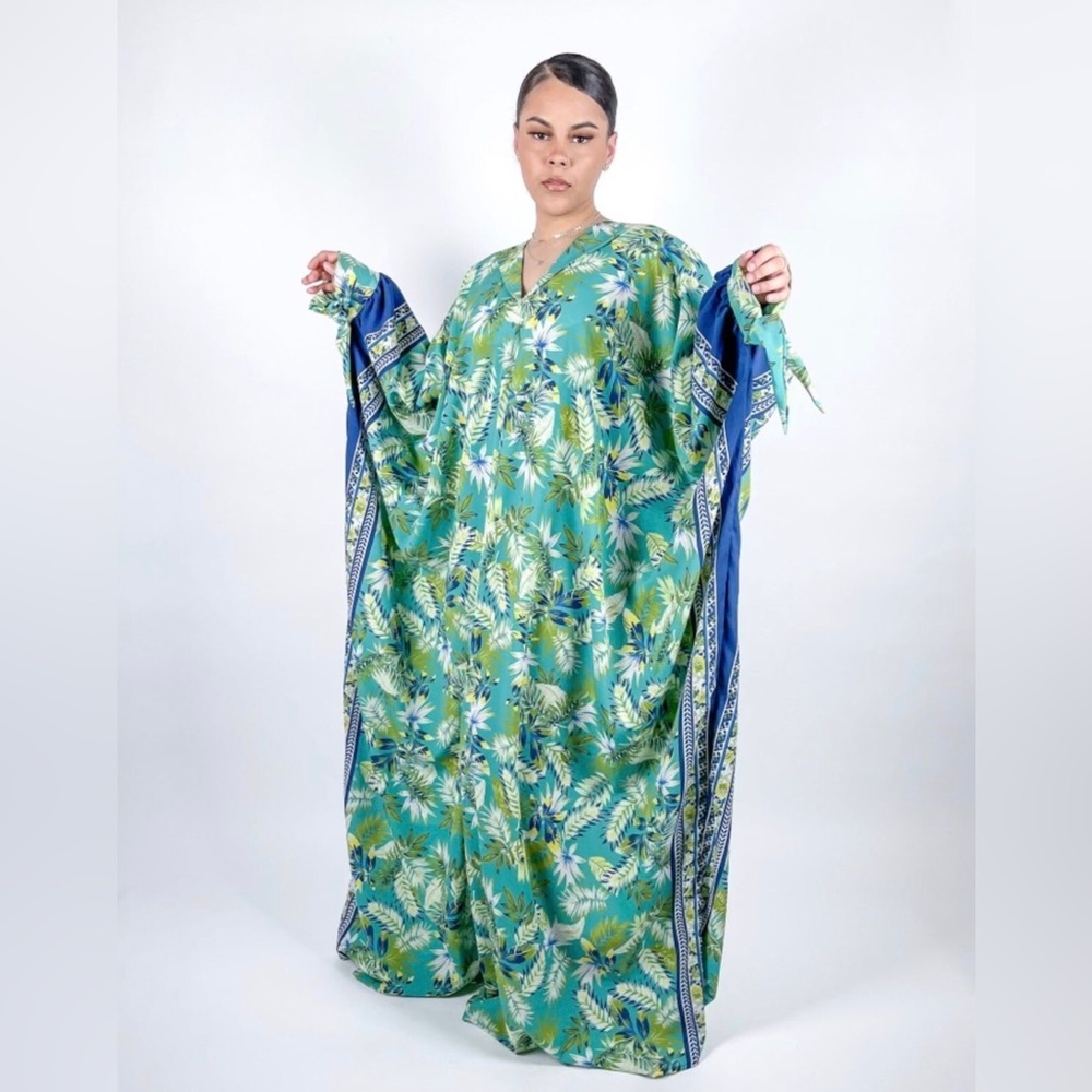 Green Multicolor Floral Print Oversized Batwing Sleeve Kaftan Maxi Dress